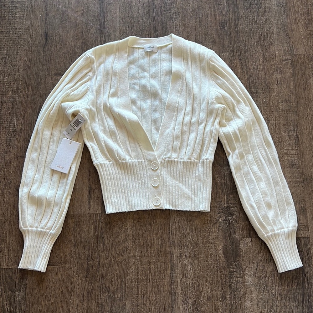 Aritzia Wilfred Plunge front cardigan